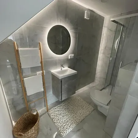 Mini House Near Lakes